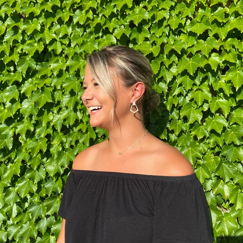 Meet your Posher, Alison